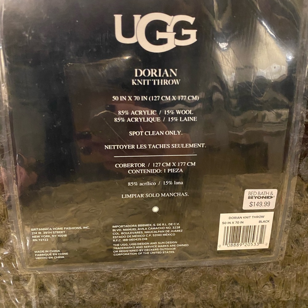 LAST ONE! UGG Dorian Knit Throw in Black 50x70in - Picture 3 of 7